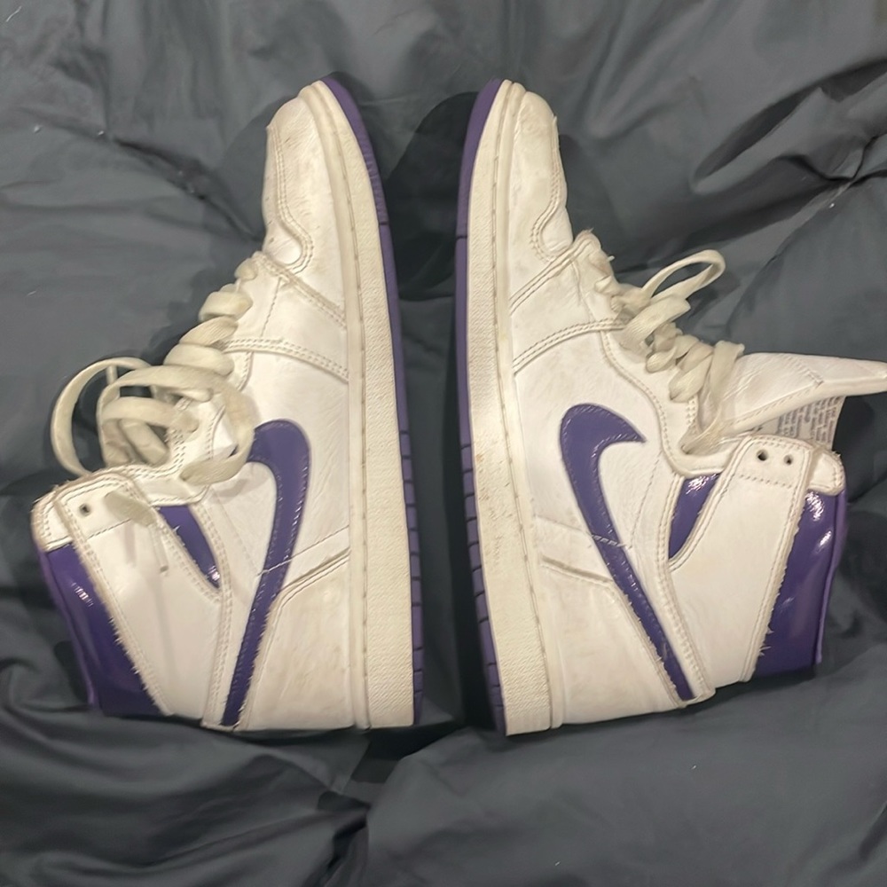 court jordan mids
